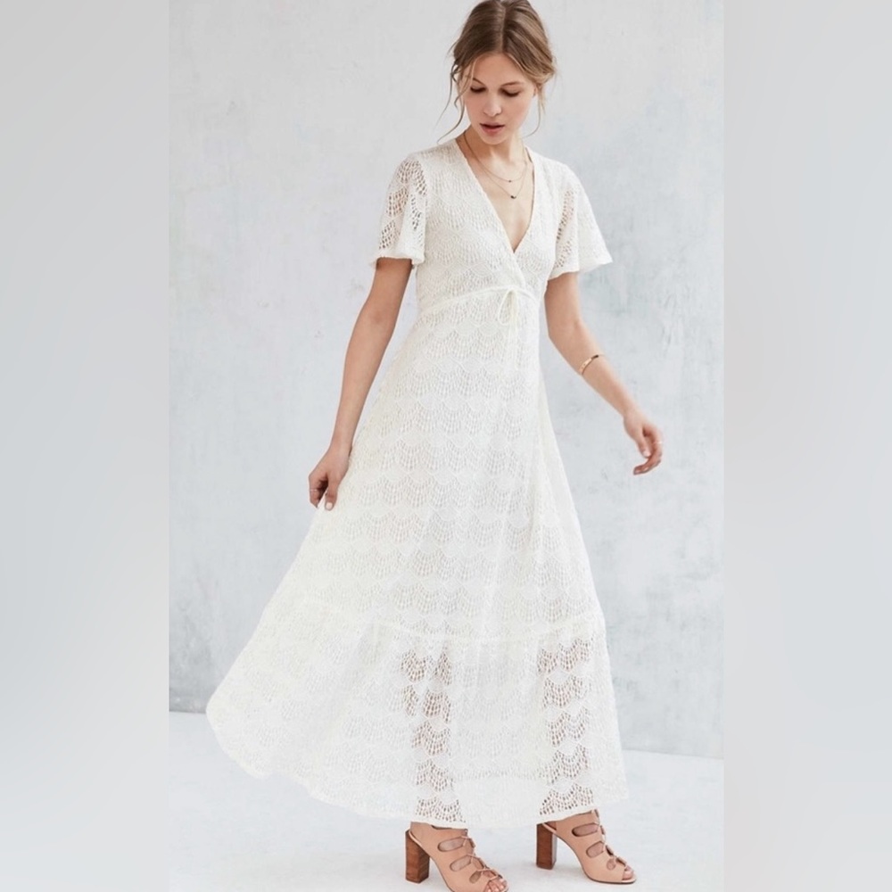 Urban Outfitters Kimchi Blue Cream Lace Maxi Dress